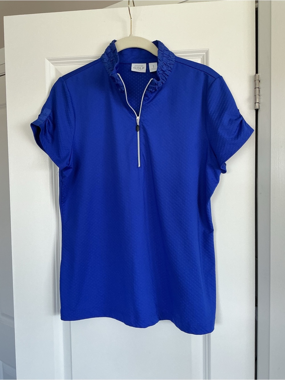 Ruffled Collar Quarter-Zip Golf Shirt in Vivid Blue